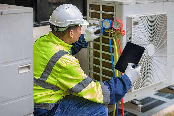 Professional Hvac technician working in Franklin, TX